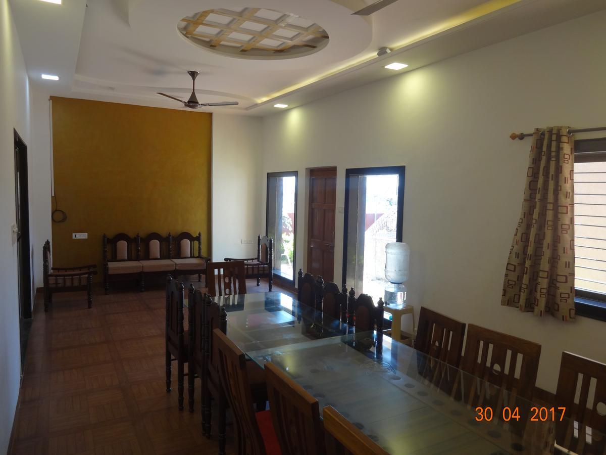 Malhar Bungalow Панчгани Экстерьер фото