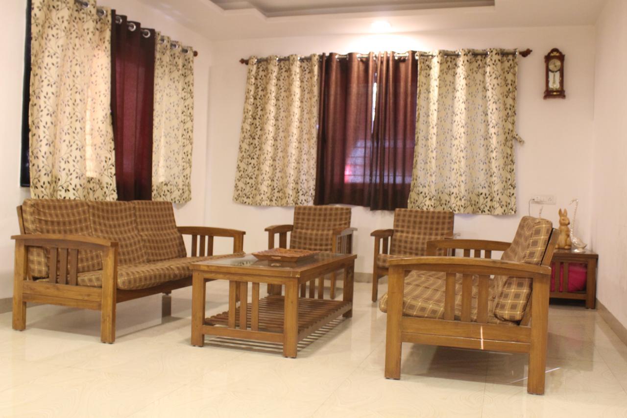 Malhar Bungalow Панчгани Экстерьер фото